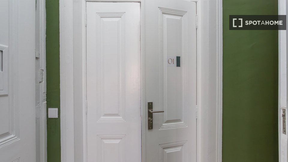 Double room Lisbon, 8 beds — photo 2