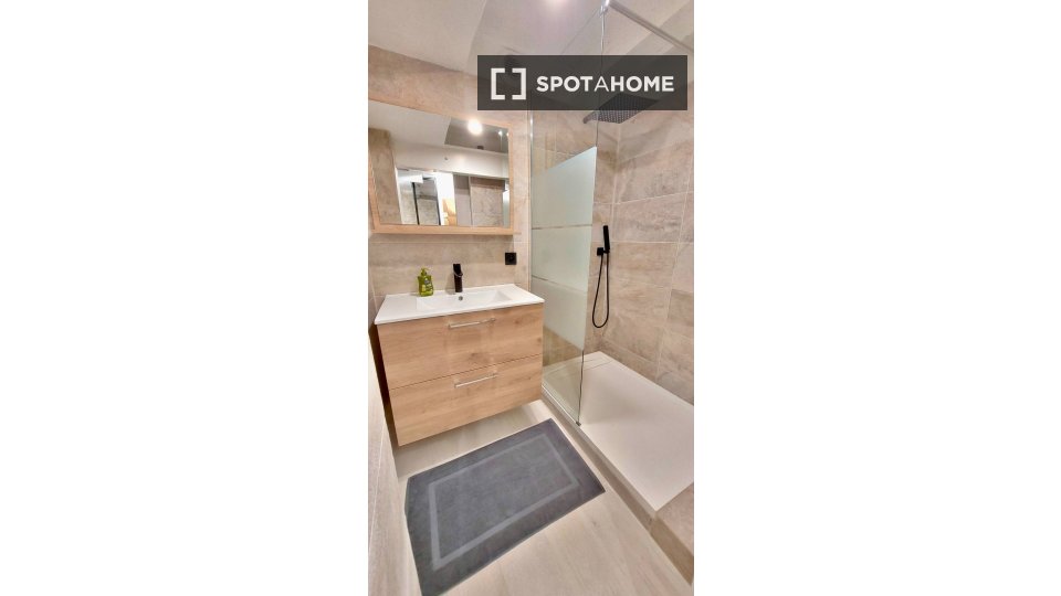 Apartment Marseille, 4 beds — photo 18