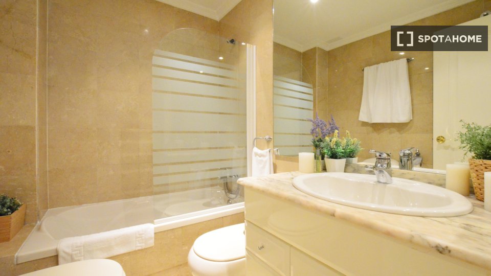 Apartment Valencia, 2 beds, 85m² — photo 12