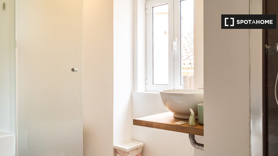 Apartment Lisbon, 1 bed — photo 9