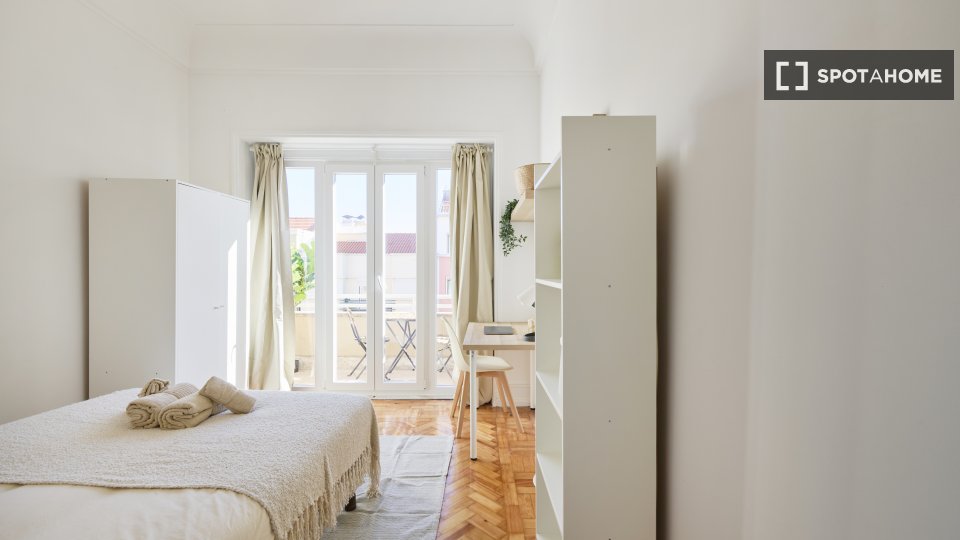 Double room Lisbon, 11 beds — photo 44
