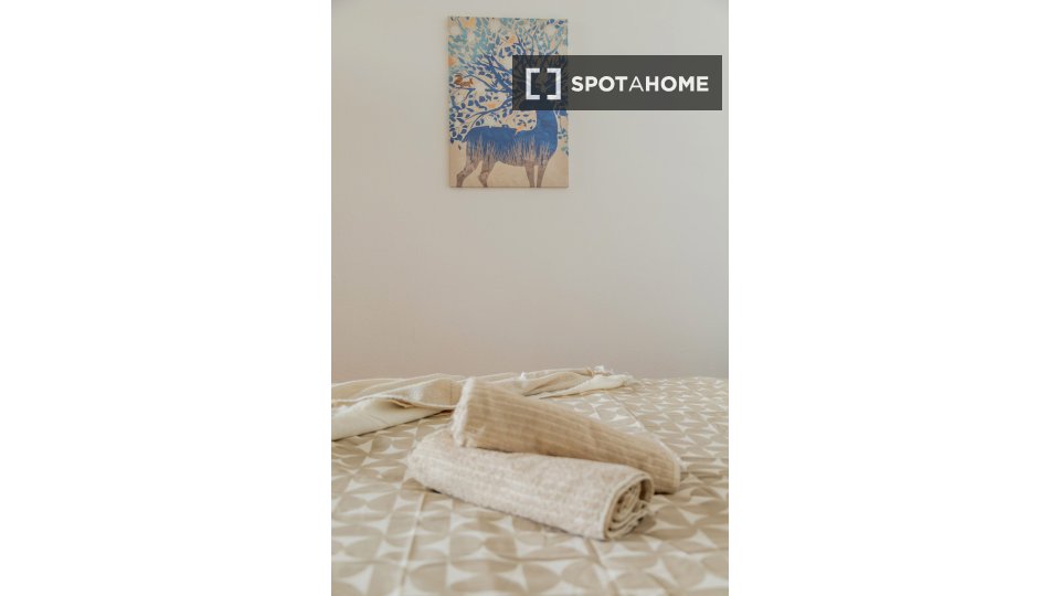 Double room Budapest, 3 beds, 80m² — photo 18
