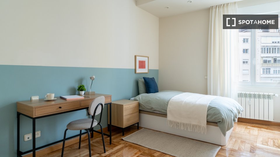 Double room Madrid, 5 beds — photo 9