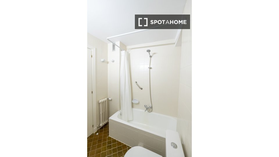 Apartment Madrid, 2 beds — photo 10