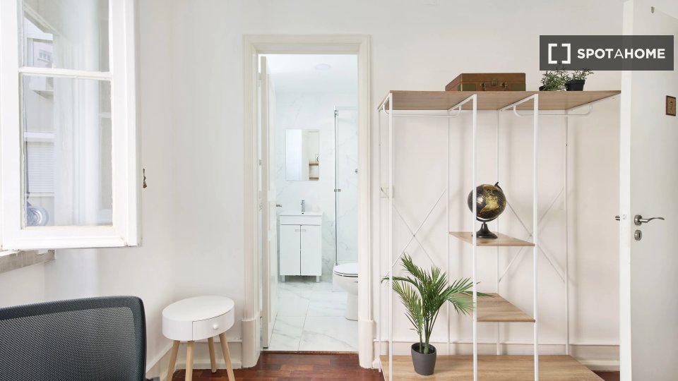 Double room Lisbon, 7 beds — photo 6