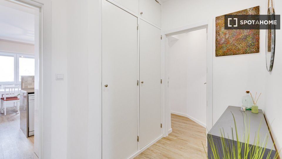 Apartment Lisbon, 2 beds — photo 19