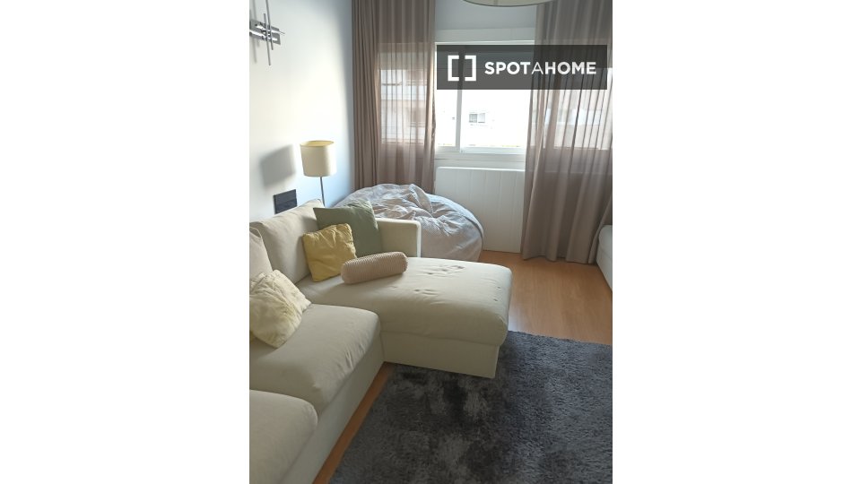 Apartment mono Lisbon, 58m² — photo 2
