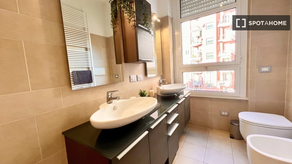 Double room Milan, 4 beds, 107m² — photo 11