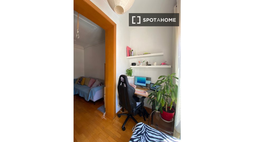 Double room Barcelona, 2 beds, 75m² — photo 15