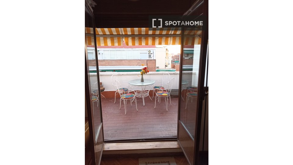 Apartment Madrid, 3 beds, 80m² — photo 3