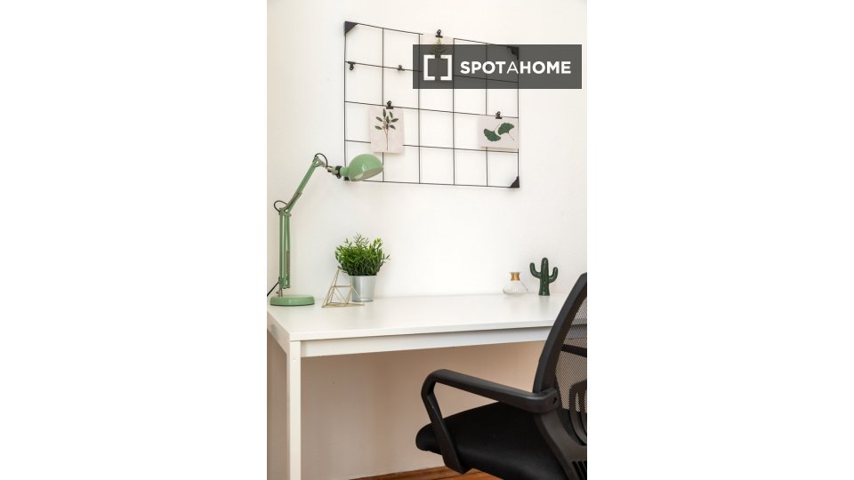 Double room Budapest, 3 beds, 80m² — photo 17