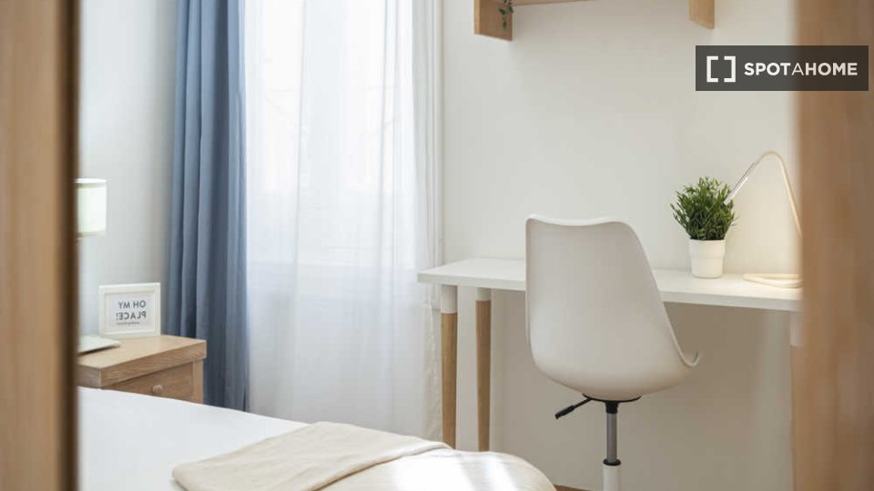 Double room Madrid, 41 beds — photo 102