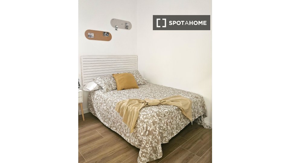Double room Zaragoza, 5 beds, 116m² — photo 19