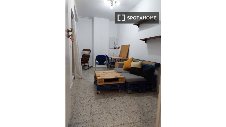 Double room Madrid, 8 beds — photo 2