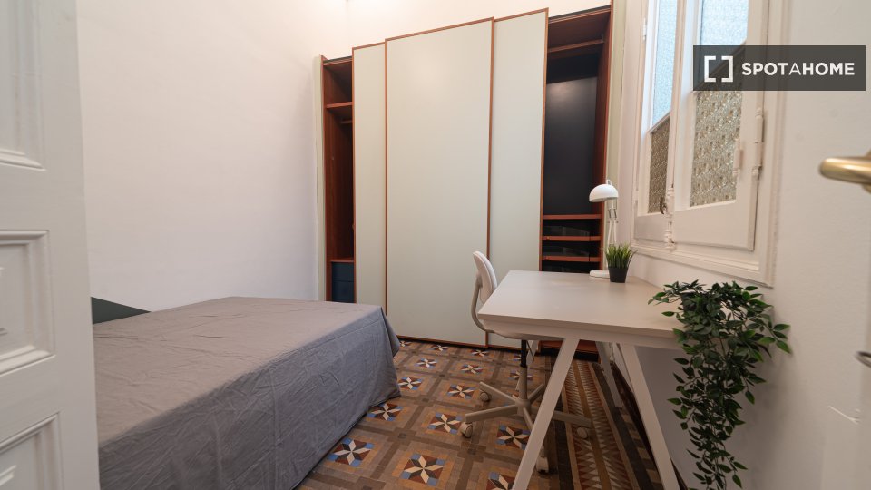 Double room Barcelona, 8 beds, 190m² — photo 15