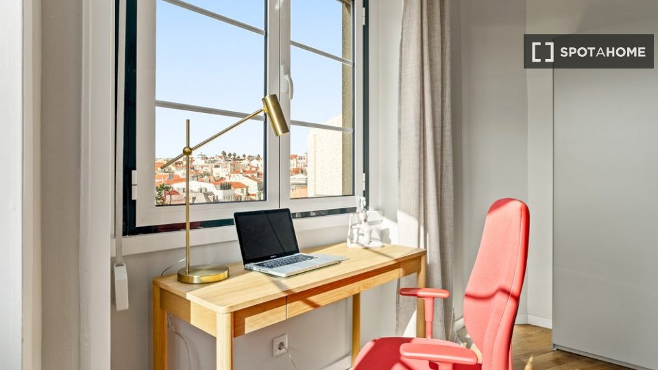 Double room Lisbon, 4 beds — photo 11
