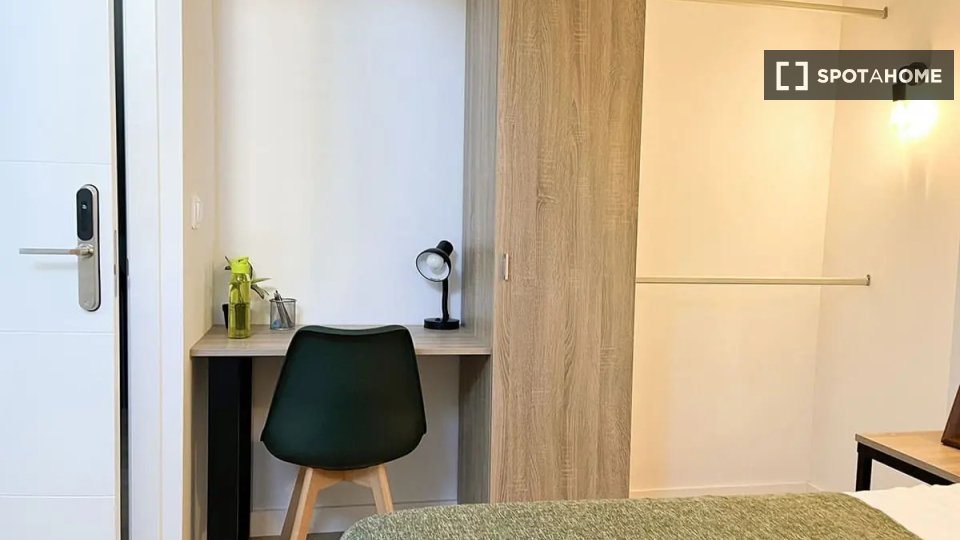 Double room Madrid, 4 beds — photo 2
