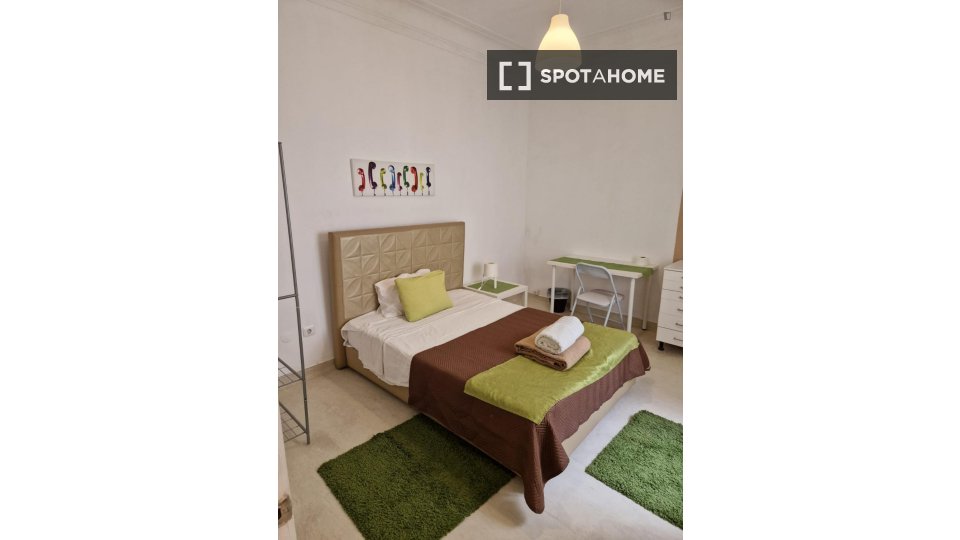 Double room Lisbon, 20 beds — photo 21