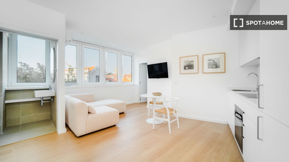 Apartment mono Porto, 40m² — photo 1