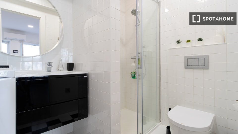 Apartment mono Lisbon, 25m² — photo 17