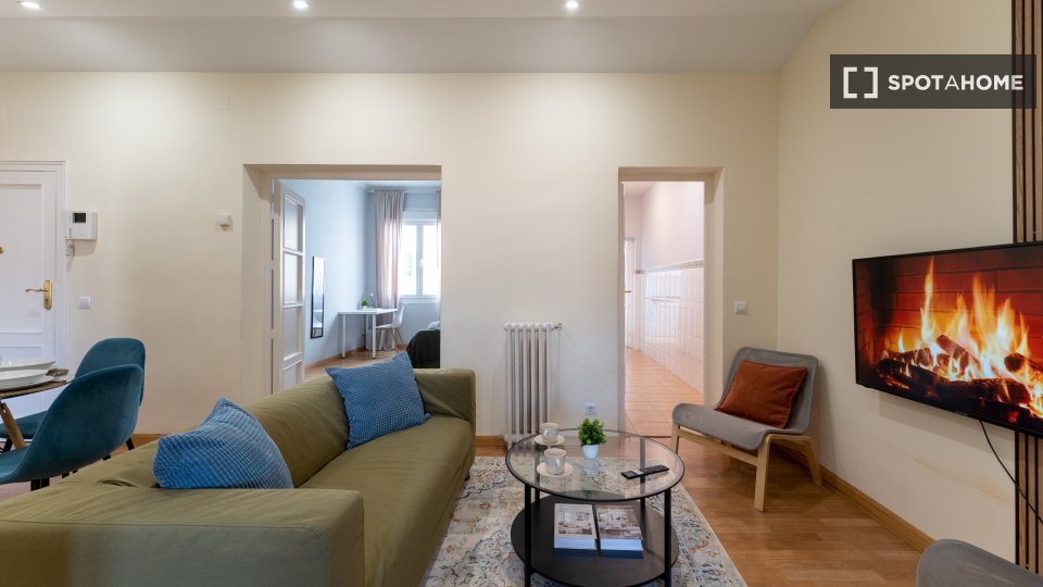 Double room Madrid, 5 beds — photo 33