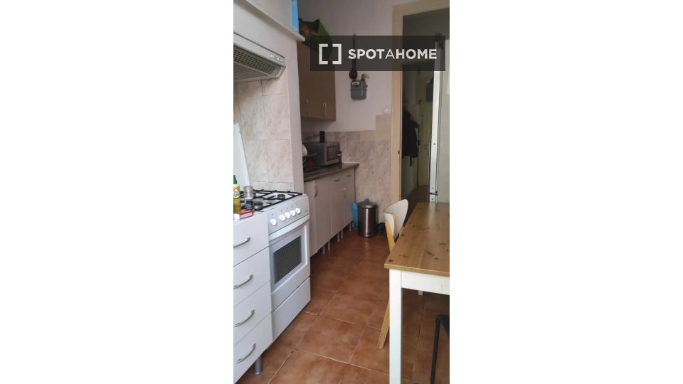 Double room Lisbon, 4 beds — photo 7