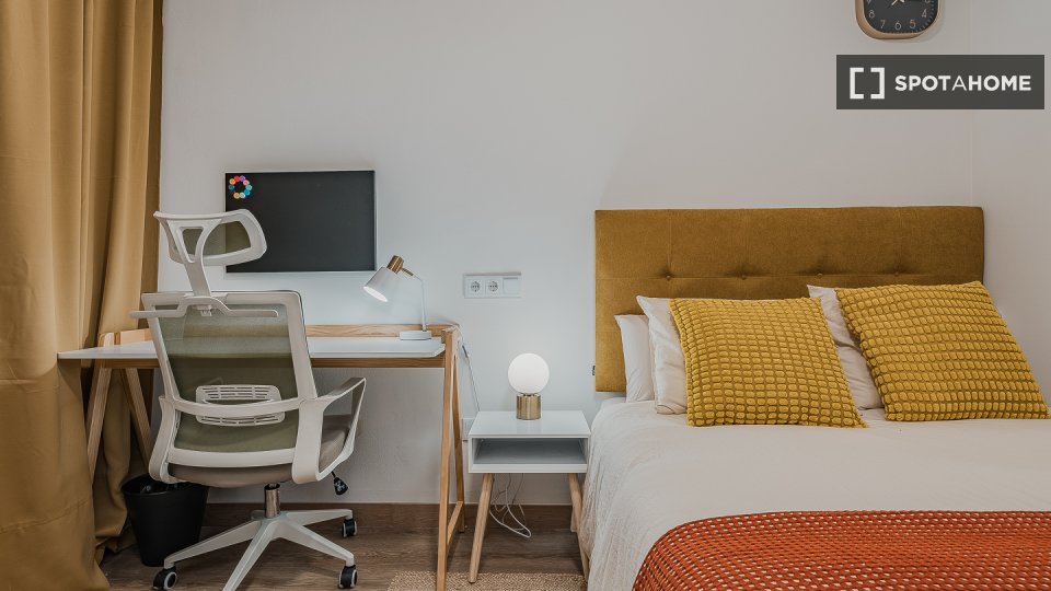 Double room Barcelona, 6 beds, 120m² — photo 96