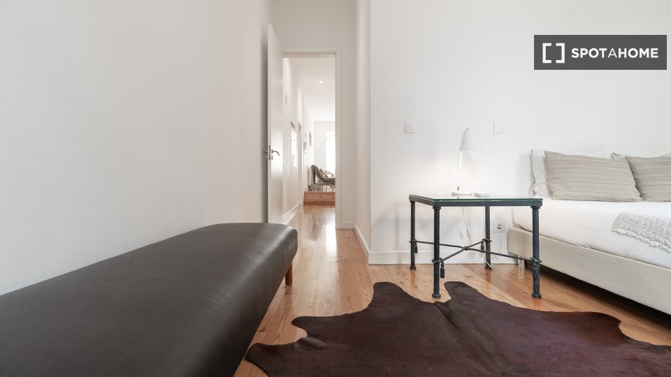 Apartment Lisbon, 2 beds — photo 35