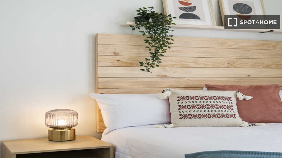 Double room Madrid, 17 beds — photo 45