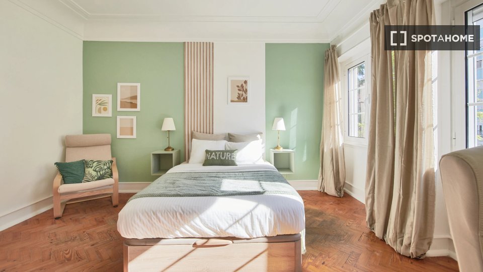 Double room Lisbon, 6 beds — photo 11