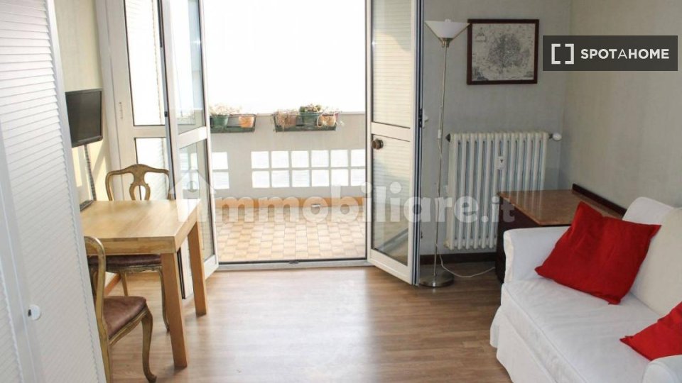 Double room Milan, 3 beds, 140m² — photo 11