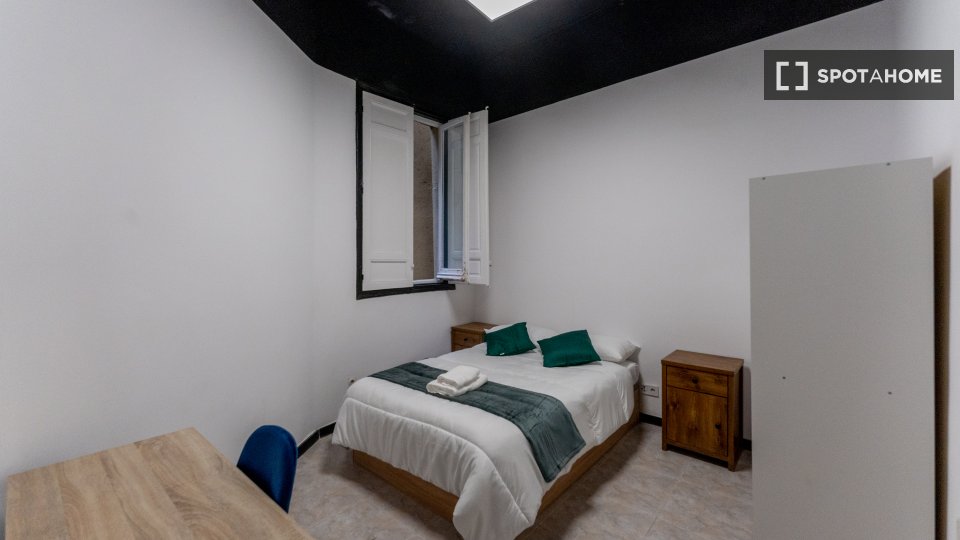 Double room Madrid, 11 beds — photo 15