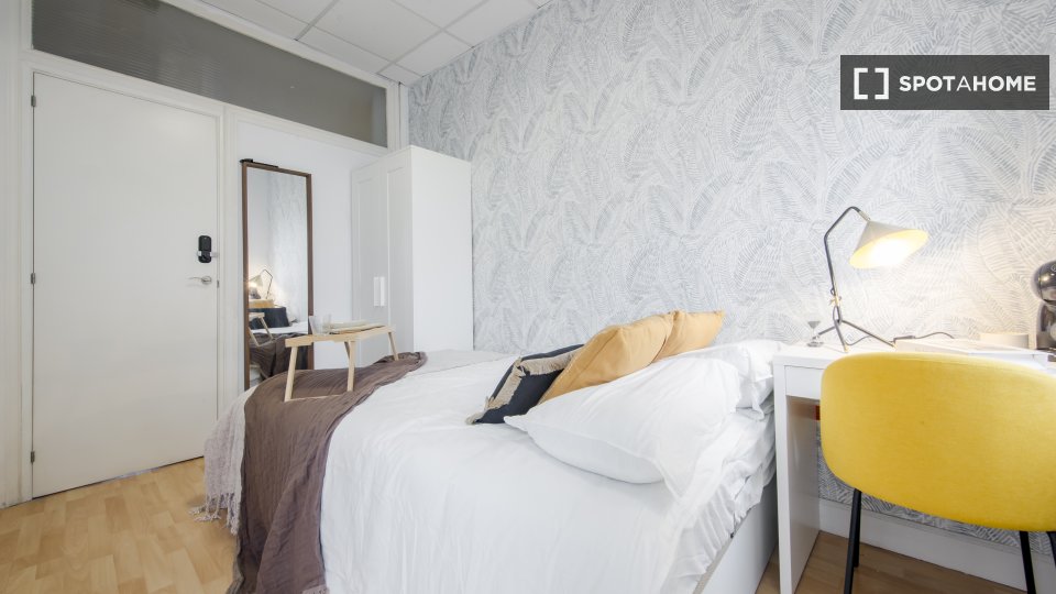 Double room Madrid, 8 beds — photo 10