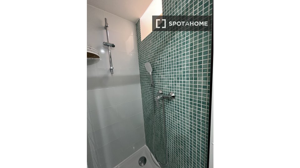 Apartment mono Lisbon, 50m² — photo 1