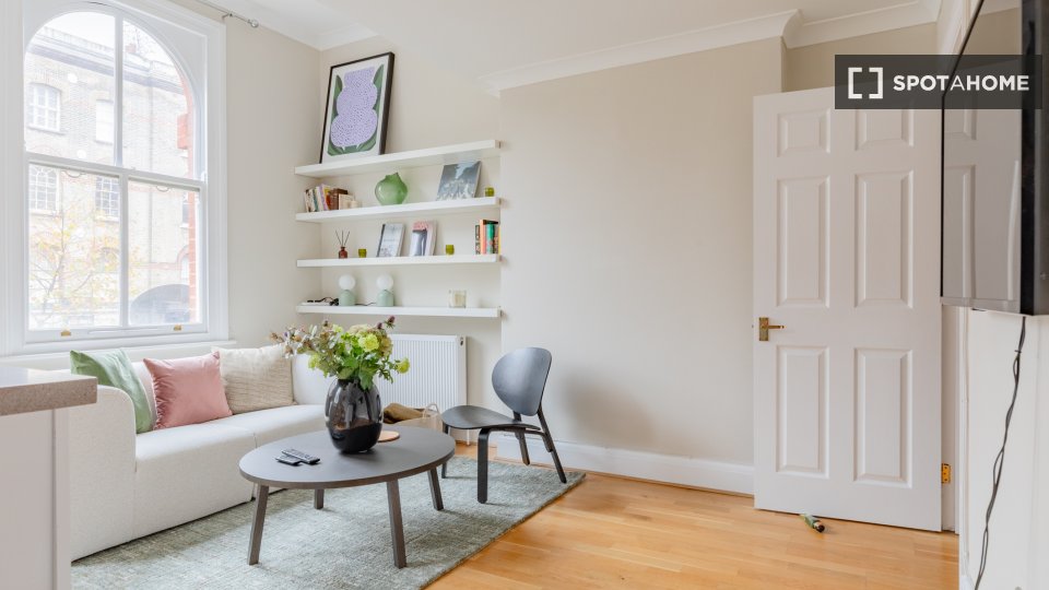 Apartment London, 2 beds — photo 9