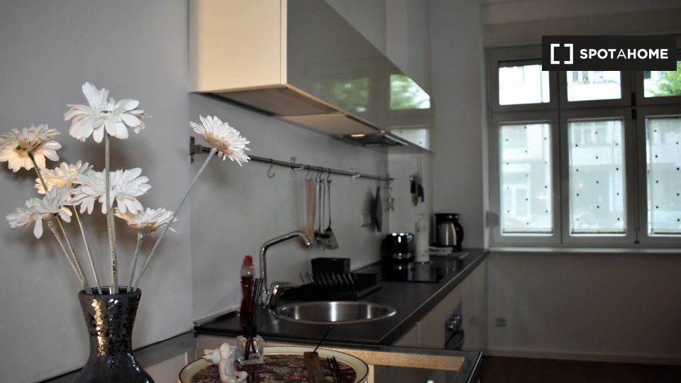 Apartment Berlin, 2 beds, 65m² — photo 1