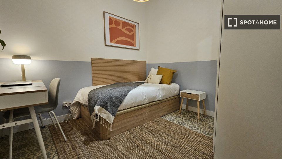 Double room Barcelona, 4 beds, 100m² — photo 1