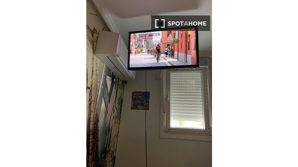 Double room Madrid, 3 beds — photo 31