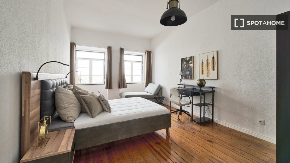 Double room Lisbon, 13 beds — photo 1
