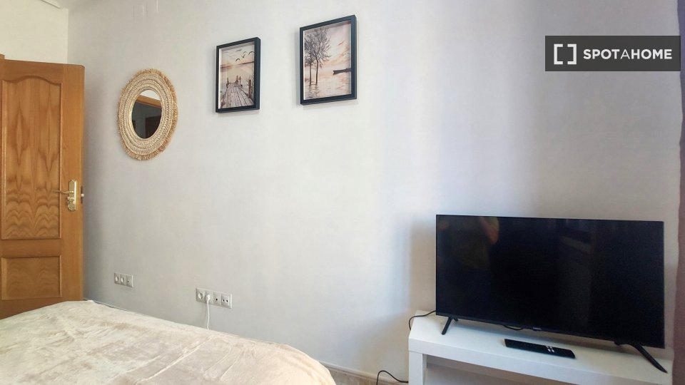 Double room Madrid, 4 beds, 95m² — photo 24