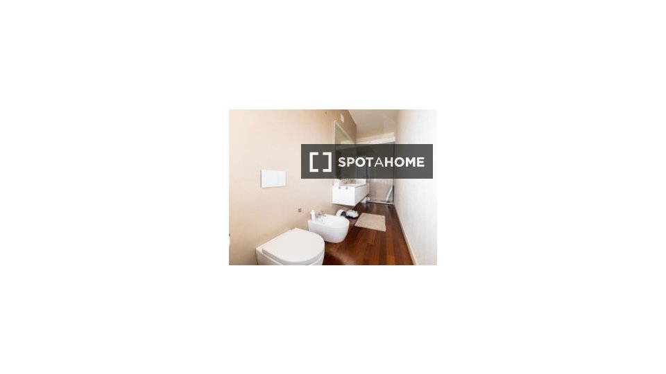 Double room Bologna, 8 beds, 185m² — photo 6