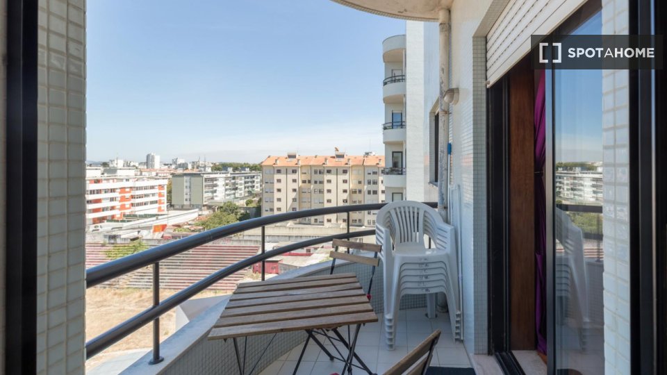 Double room Porto, 5 beds, 115m² — photo 11