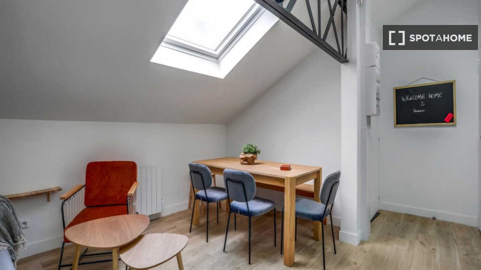 Double room Lille, 3 beds, 50m² — photo 4