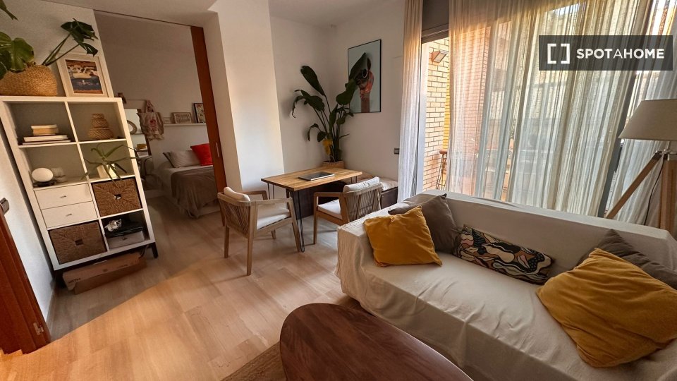 Apartment mono Barcelona, 70m² — photo 2