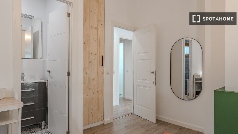 Double room Barcelona, 6 beds, 227m² — photo 54