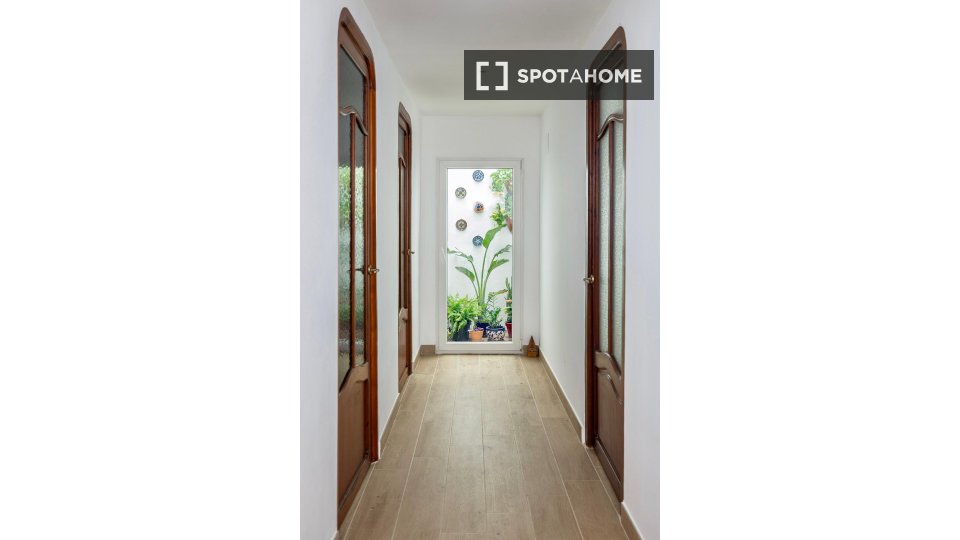 Apartment Valencia, 4 beds, 175m² — photo 12