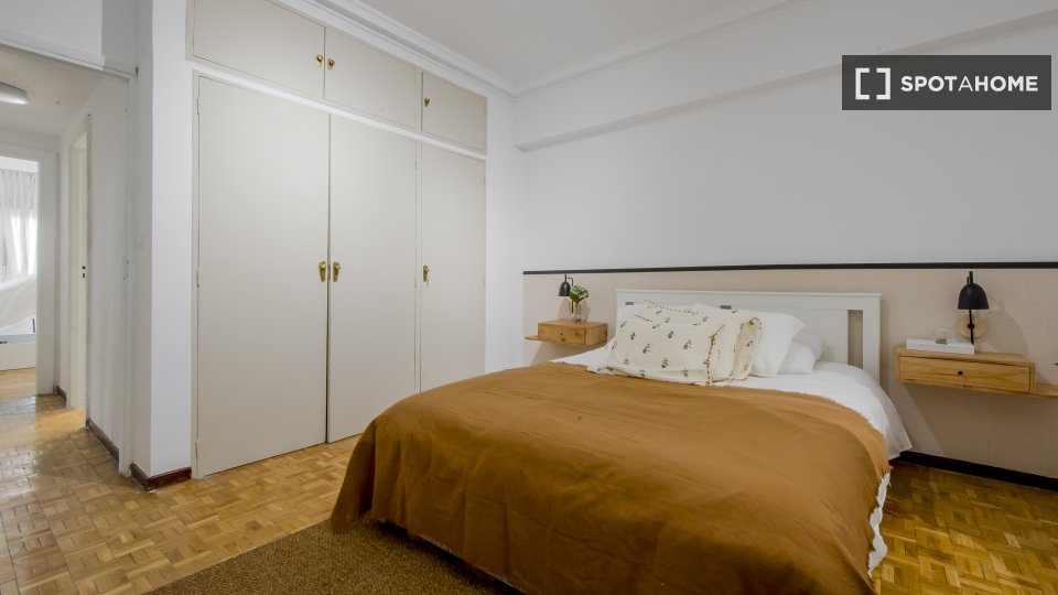 Double room Madrid, 8 beds — photo 1