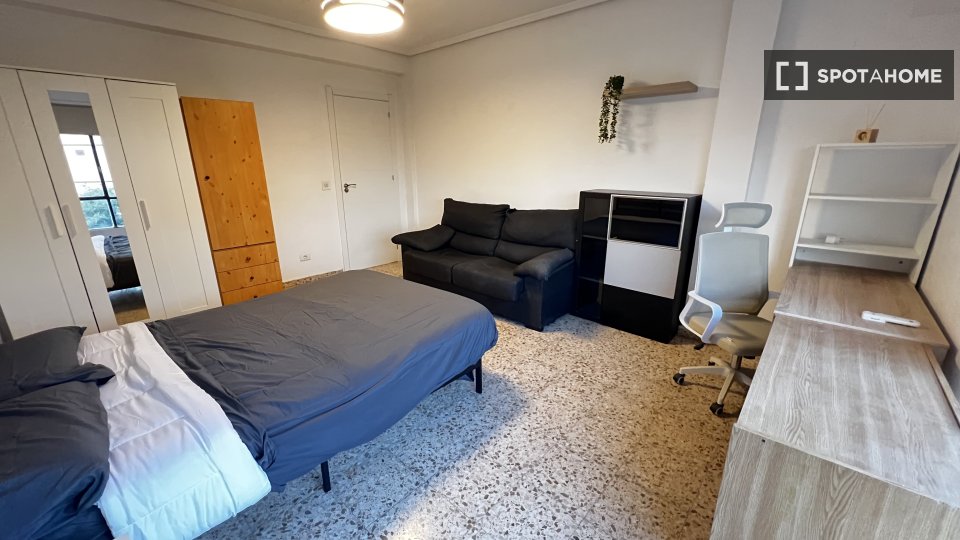 Double room Valencia, 5 beds — photo 19