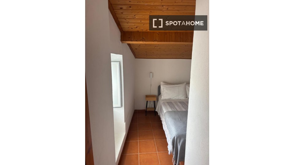 Apartment Lisbon, 2 beds, 90m² — photo 8