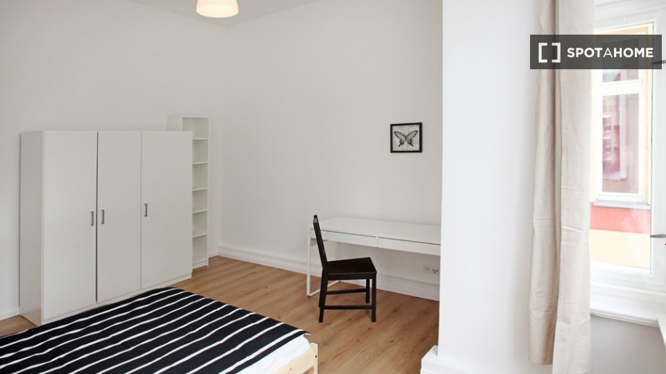 Double room Berlin, 5 beds, 101m² — photo 11